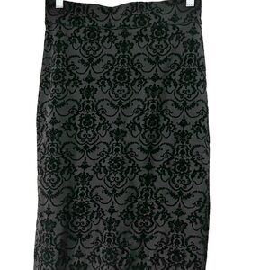 Elegant Black and Green Patterned Skirt